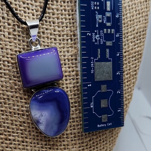 Botswana Agate Dyed Blue Purple Pendant Charm 925 medallion cord necklace - Picture 2 of 3
